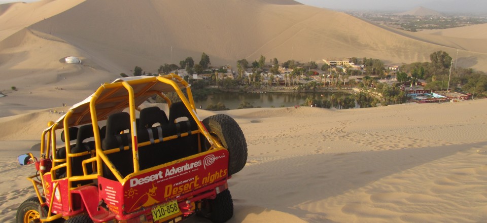 Stuntvliegen boven Nazca en Sandboarden in Huacachina